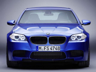 Illustration for article titled 2012 BMW M5: First Photos